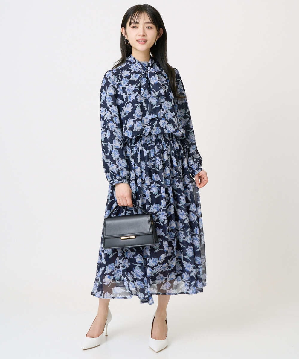 F1BGD01140 MK MICHEL KLEIN(小さいサイズ)(メゾン ドゥ サンク) 【小さいサイズ】ボウタイ付き花柄シフォンブラウス/洗濯機で洗える ミントブルー
