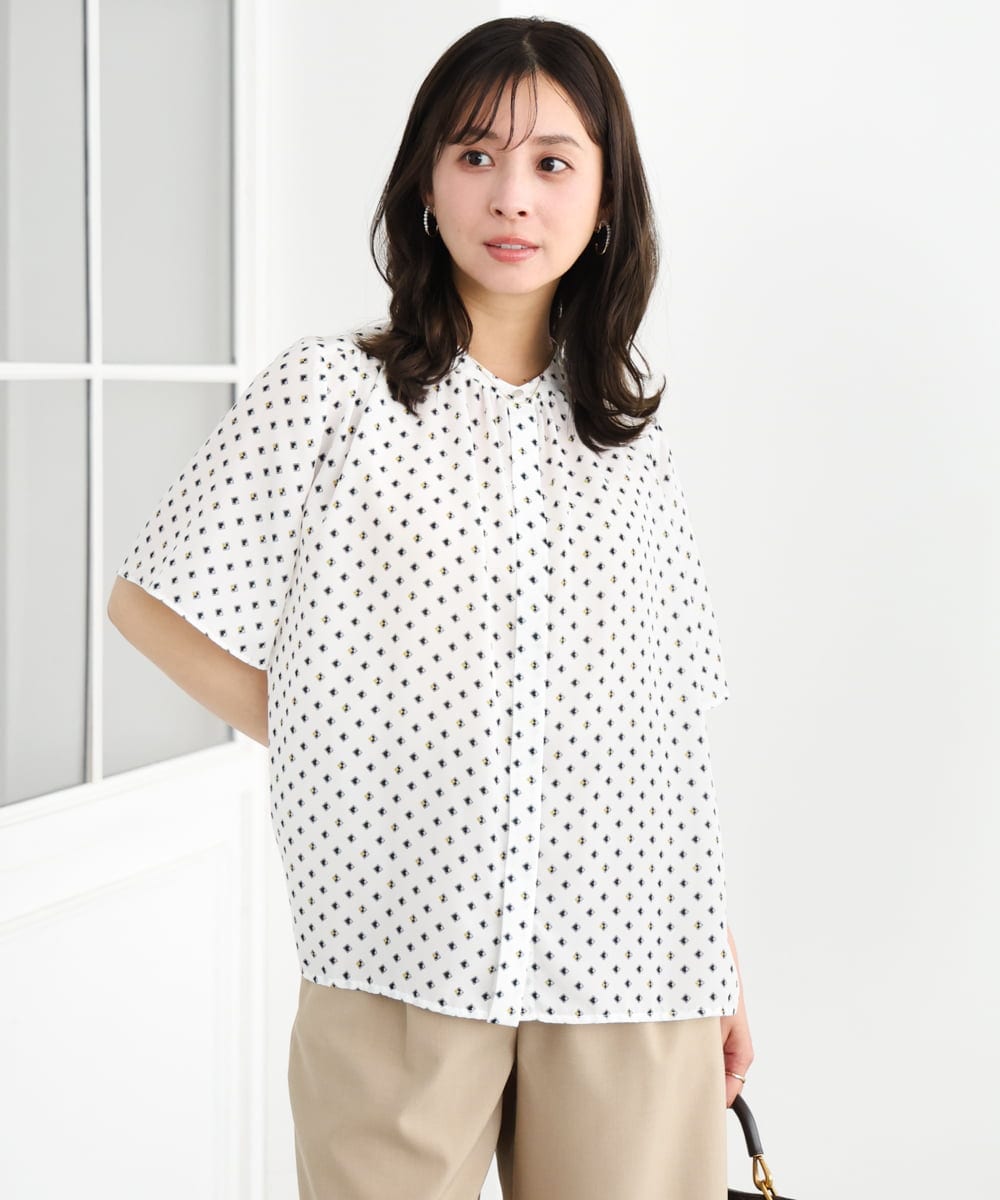 F1BGD51150 MK MICHEL KLEIN(小さいサイズ)(メゾン ドゥ サンク) 【小さいサイズ】[UVカット/接触冷感/洗濯機で洗える]フレアスリーブ幾何柄ブラウス アイボリー