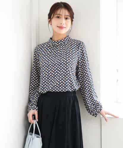 F1KAG46140 MK MICHEL KLEIN(小さいサイズ) 【小さいサイズ/セットアップ対応】[洗える]スクエア幾何柄スタンドネックカットソー