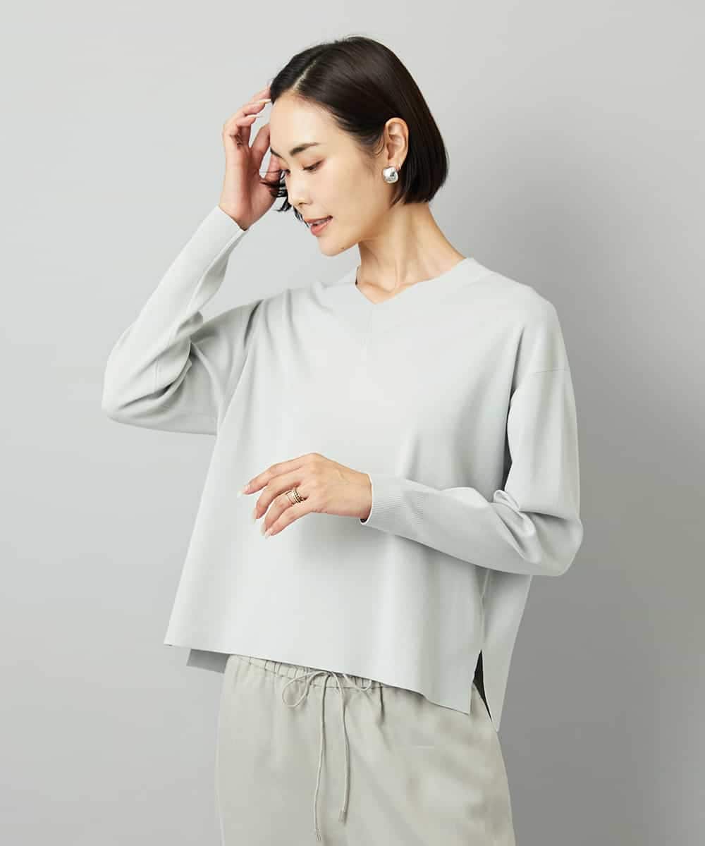 F6FAD23210 MICHEL KLEIN(小さいサイズ)(メゾン ドゥ サンク) [小さいサイズ]Vネックニット ライトブルー