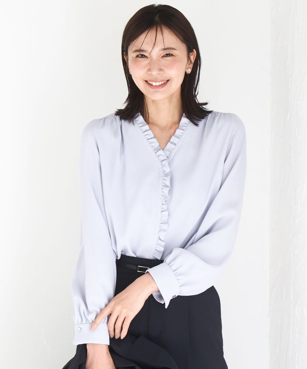 FKBGD32150 MK MICHEL KLEIN(MK ミッシェルクラン) [洗える]Vネックミニフリルブラウス ライトブルー
