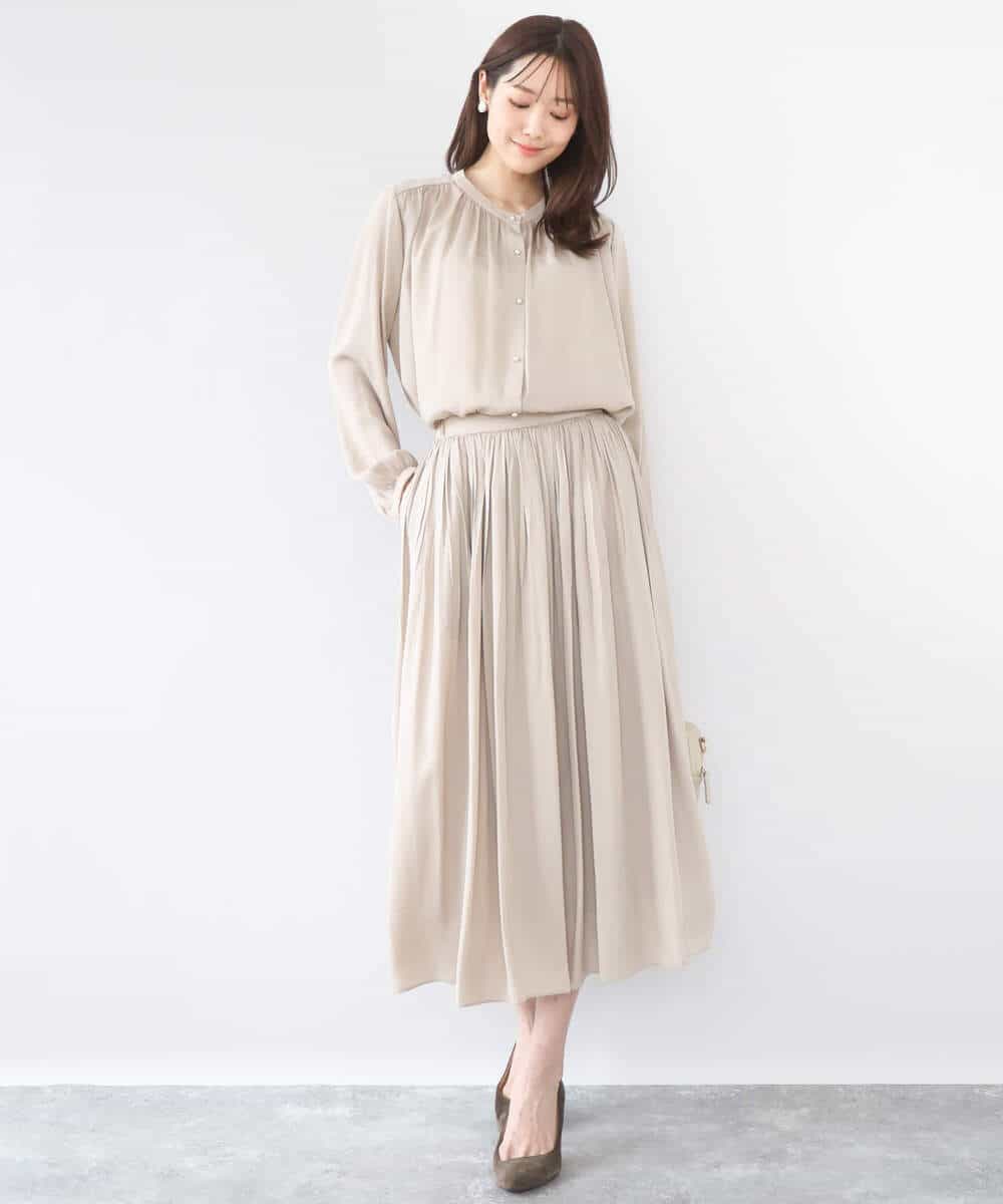 FKBGD35140 MK MICHEL KLEIN(MK ミッシェルクラン) [瞬美シリーズ/UVカット/接触冷感/洗える]バンドカラーサテンブラウス ベージュ