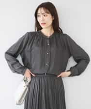 FKBGD35140 MK MICHEL KLEIN(MK ミッシェルクラン) [瞬美シリーズ/UVカット/接触冷感/洗える]バンドカラーサテンブラウス ダークグレー