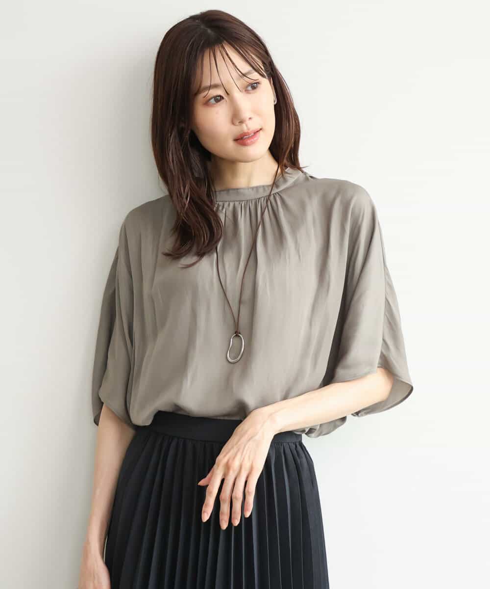 FKBJD35150 MK MICHEL KLEIN(MK ミッシェルクラン) [UVカット/接触冷感/洗える]五分袖ドルマンスリーブサテンブラウス カーキ