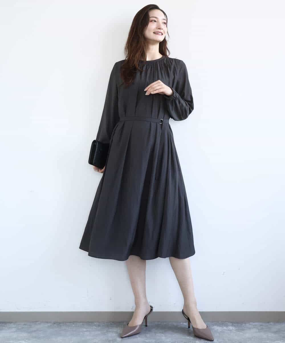 FKEGD26210 MK MICHEL KLEIN(MK ミッシェルクラン) [洗える]サテンギャザーワンピース ダークグレー