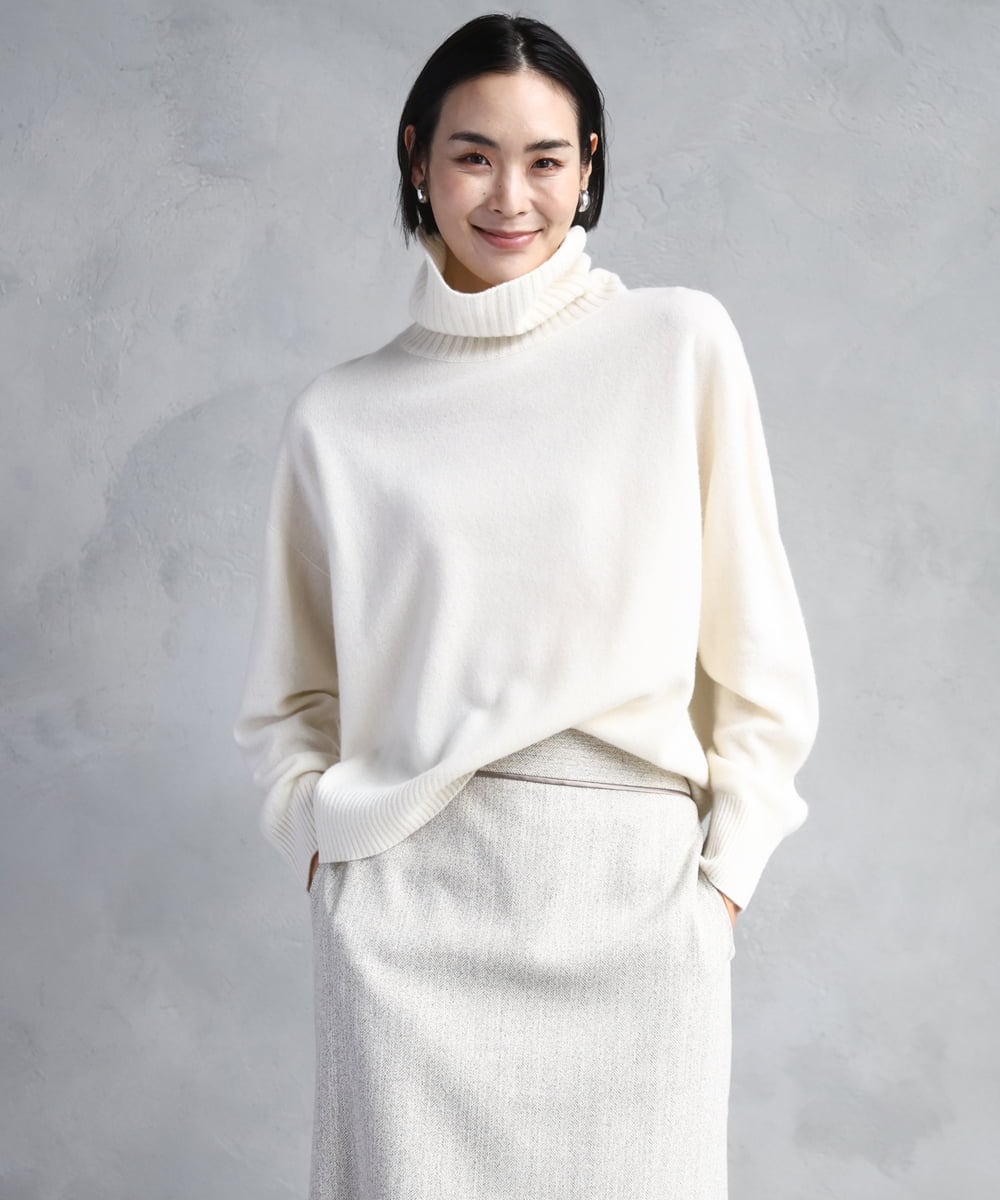 FMFAD28230 MICHEL KLEIN(ミッシェルクラン) ハイネックニット ブルー