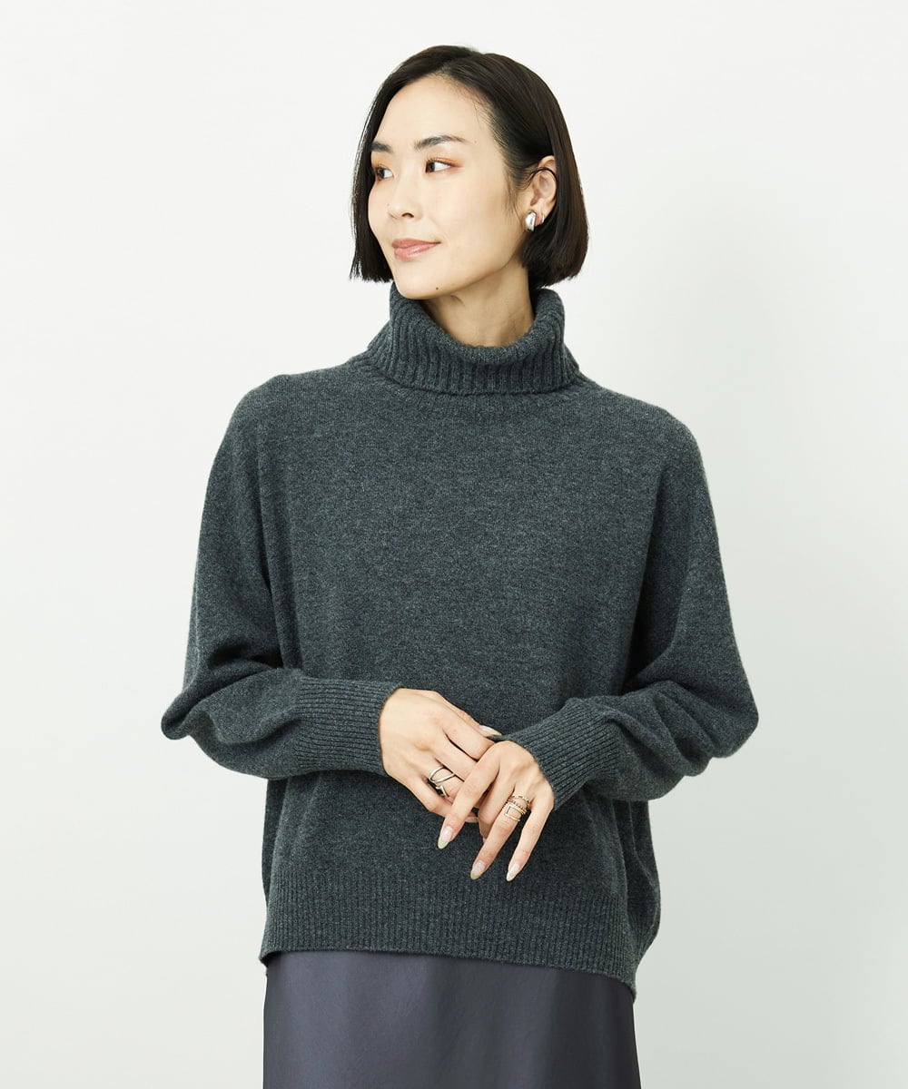 FMFAD28230 MICHEL KLEIN(ミッシェルクラン) ハイネックニット ブルー
