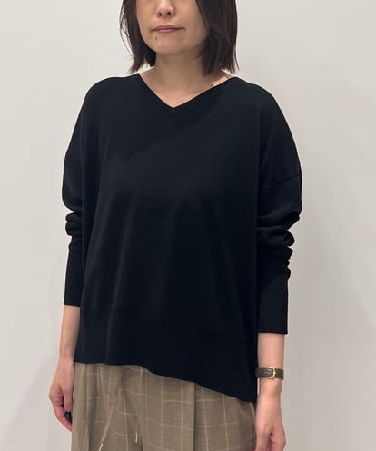 FMFAG31190 MICHEL KLEIN ホールガーメント(R)Vネックニットプルオーバー