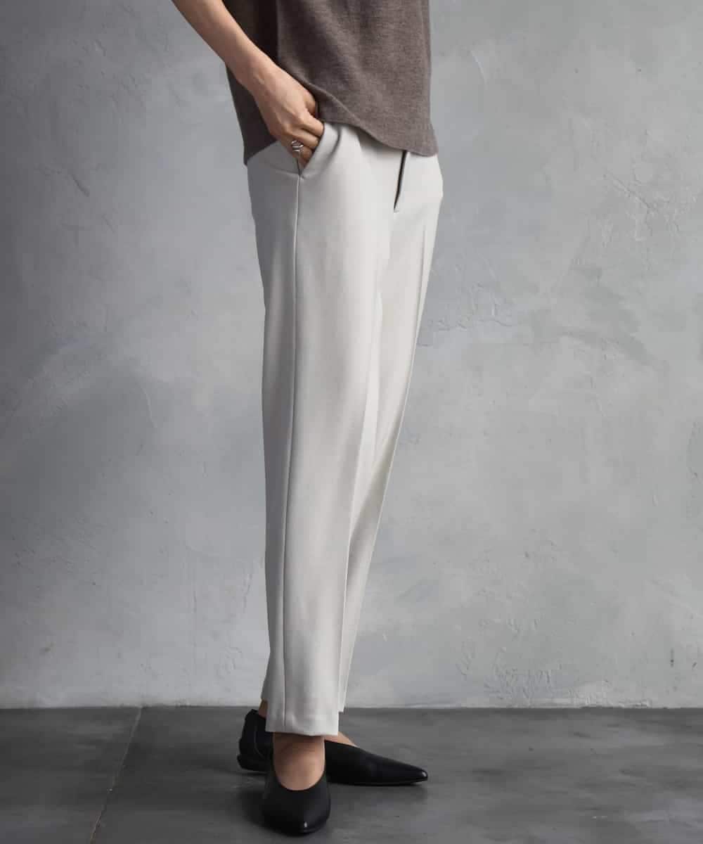 FMLAD31200 MICHEL KLEIN(ミッシェルクラン) ［定番素材］裏起毛ストレッチテーパードパンツ(機能素材) ベージュ