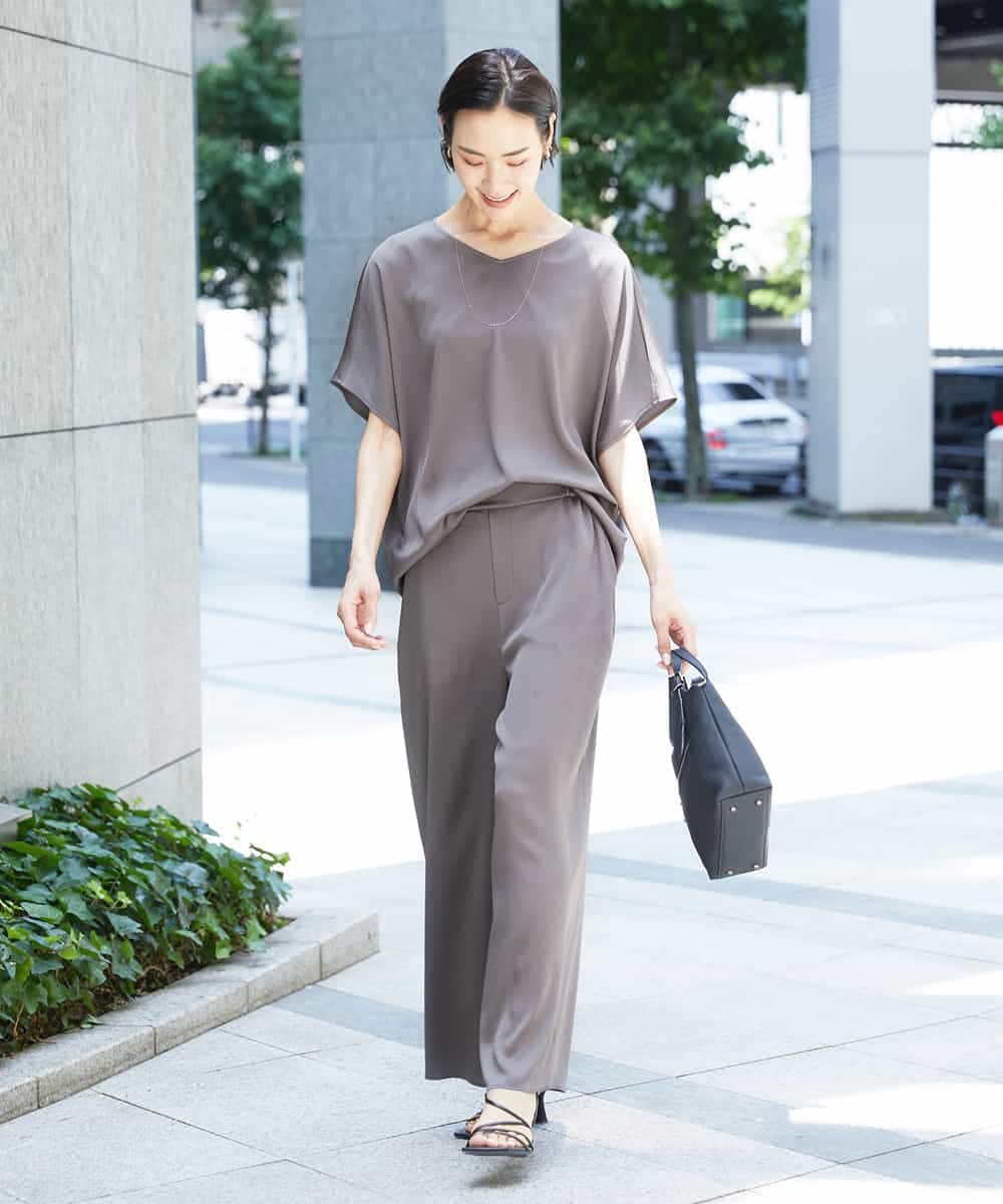 FMLHD02210 MICHEL KLEIN(ミッシェルクラン) [セットアップ対応]サテンワイドパンツ ベージュ