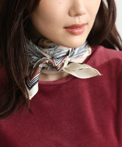 FR3JD20045 MK MICHEL KLEIN [洗える]フォレストモチーフスカーフ