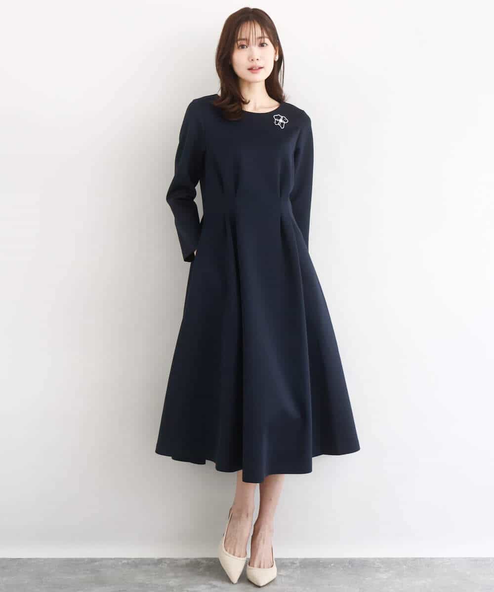 FUPFD01230 MK MICHEL KLEIN(MK ミッシェルクラン) [洗える]スムースダンボール タックワンピース ライトグレー
