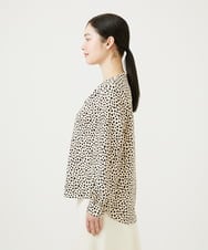 GBBEE03330 Sybilla(シビラ) ランダムドットプリントブラウス ブラック×ベージュ