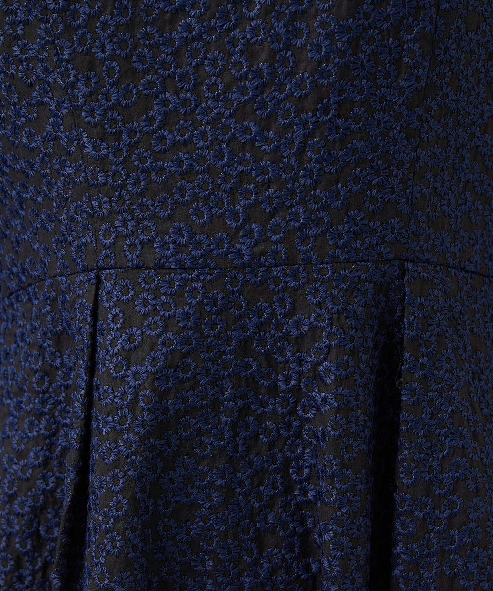GDEGD84630 Sybilla(シビラ) 【メディア着用】フラワー総刺繍ドレス ネイビー