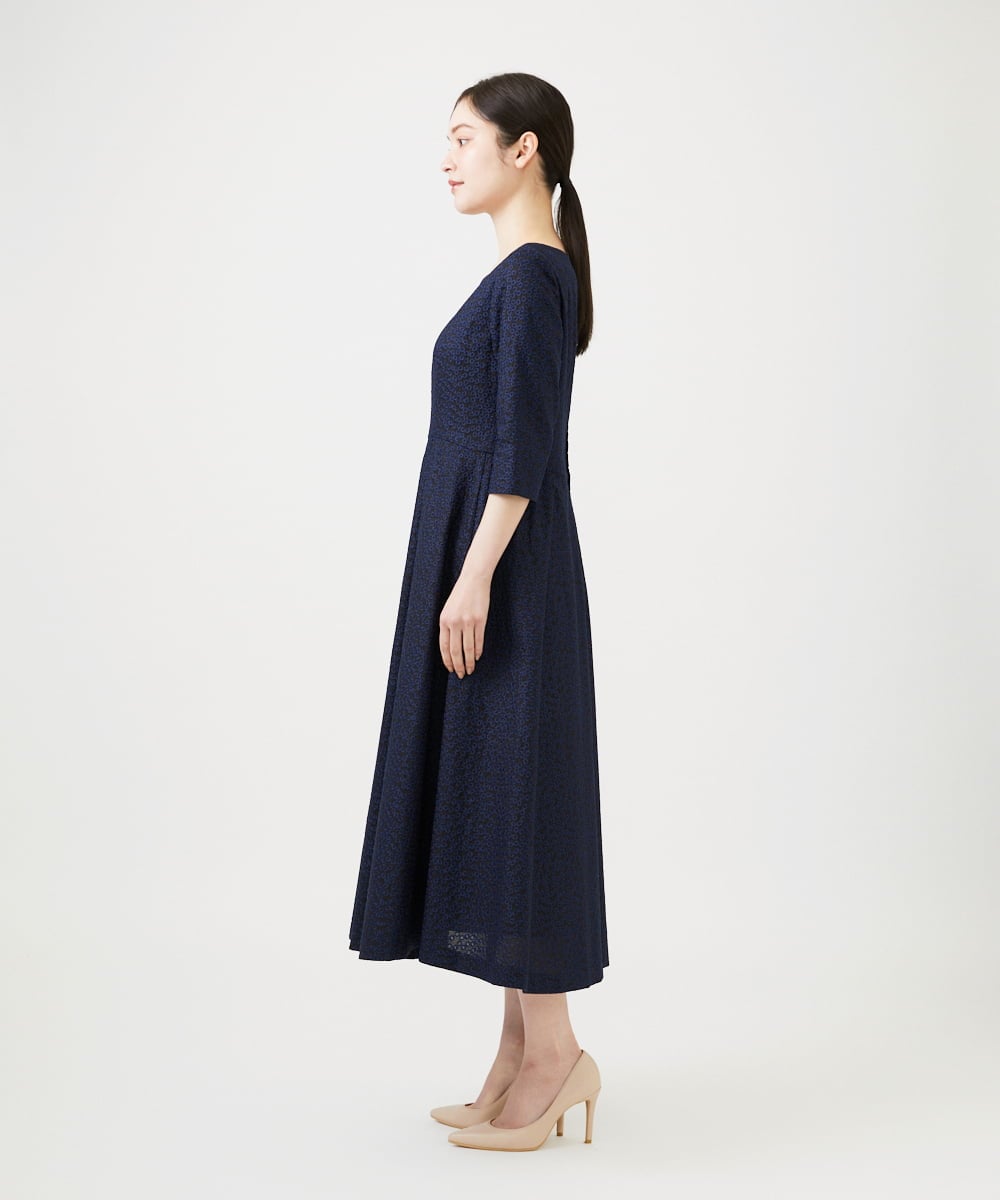 GDEGD84630 Sybilla(シビラ) 【メディア着用】フラワー総刺繍ドレス ネイビー