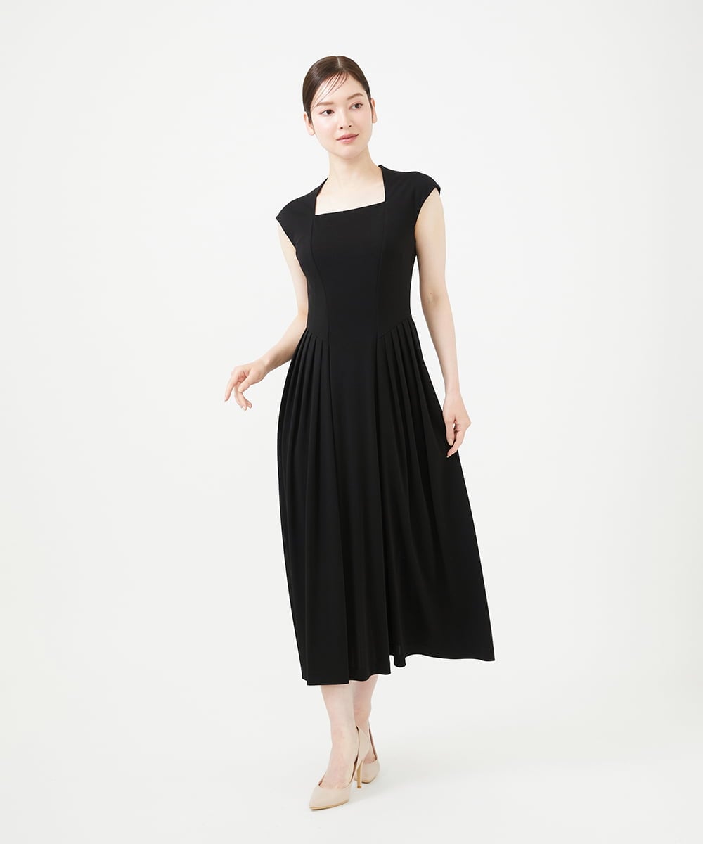 GDPAG90500 Sybilla(シビラ) 【メディア着用】ストレッチスクエアネックドレス ブラック