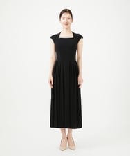 GDPAG90500 Sybilla(シビラ) 【メディア着用】ストレッチスクエアネックドレス ブラック