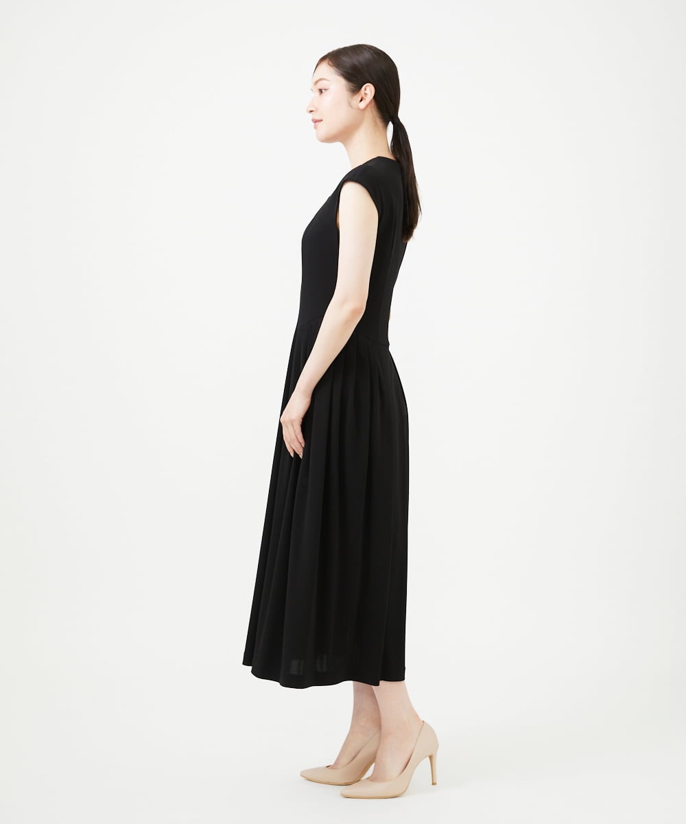 GDPAG90500 Sybilla(シビラ) 【メディア着用】ストレッチスクエアネックドレス ブラック