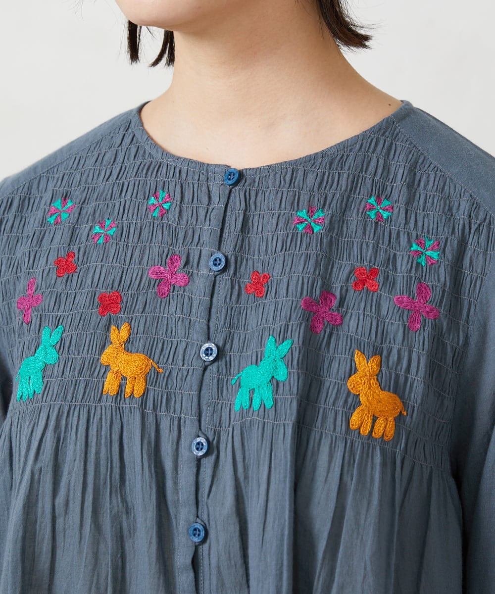 GJBFD01200 Jocomomola(ホコモモラ) Baile animal アニマル刺繍ブラウス グレー