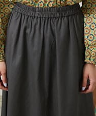 GJHFD33180 Jocomomola(ホコモモラ) Facil 刺繍入りツイルフレアスカート ダークグレー