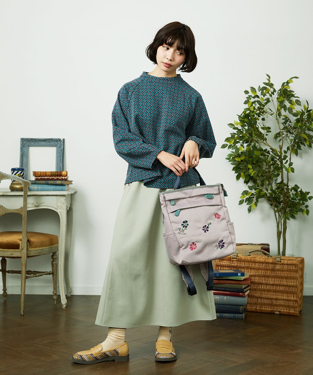 GJKDD31180 Jocomomola(ホコモモラ) Armadura de flores ジャカードカットソー ネイビー