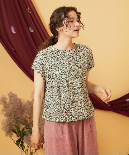 GJKJD30180  【接触冷感】Onditas ドットプリントカットソー