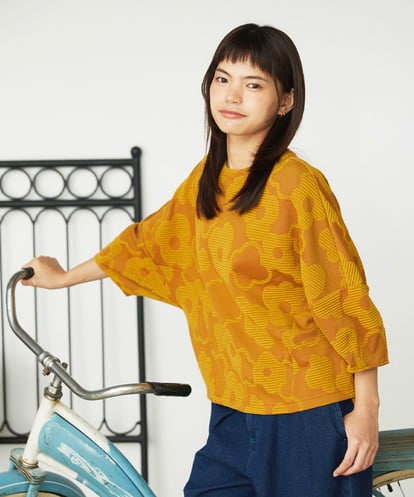 GJKLD33200  【日本製】Forma de flor パネル切り替えフラワージャカードカットソー
