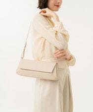 GK5GD02360 Sybilla(シビラ) レクタンギュラーレザーバッグ アイボリー