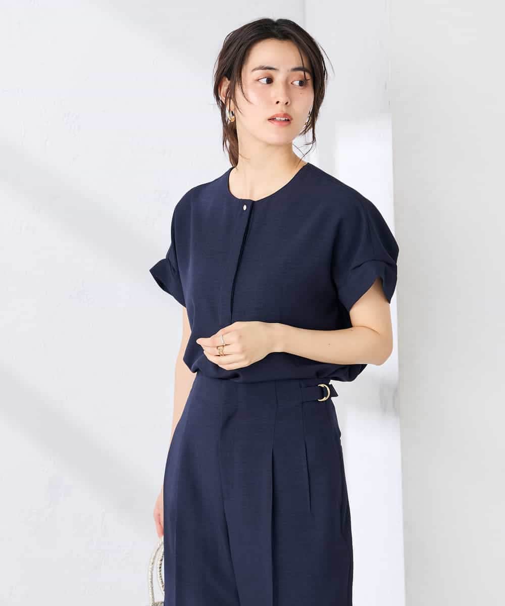K2BHD06044 a.v.v(アー・ヴェ・ヴェ) 【接触冷感/UVカット】リネンライククルーネックブラウス【セットアップ対応/アンチピリング】 ネイビー