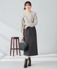K2FBD15044 a.v.v(アー・ヴェ・ヴェ) プリーツライクVネックニット レッド