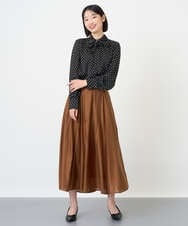 K2HLD13069 a.v.v(アー・ヴェ・ヴェ) タックフレアボリュームスカート アイボリー