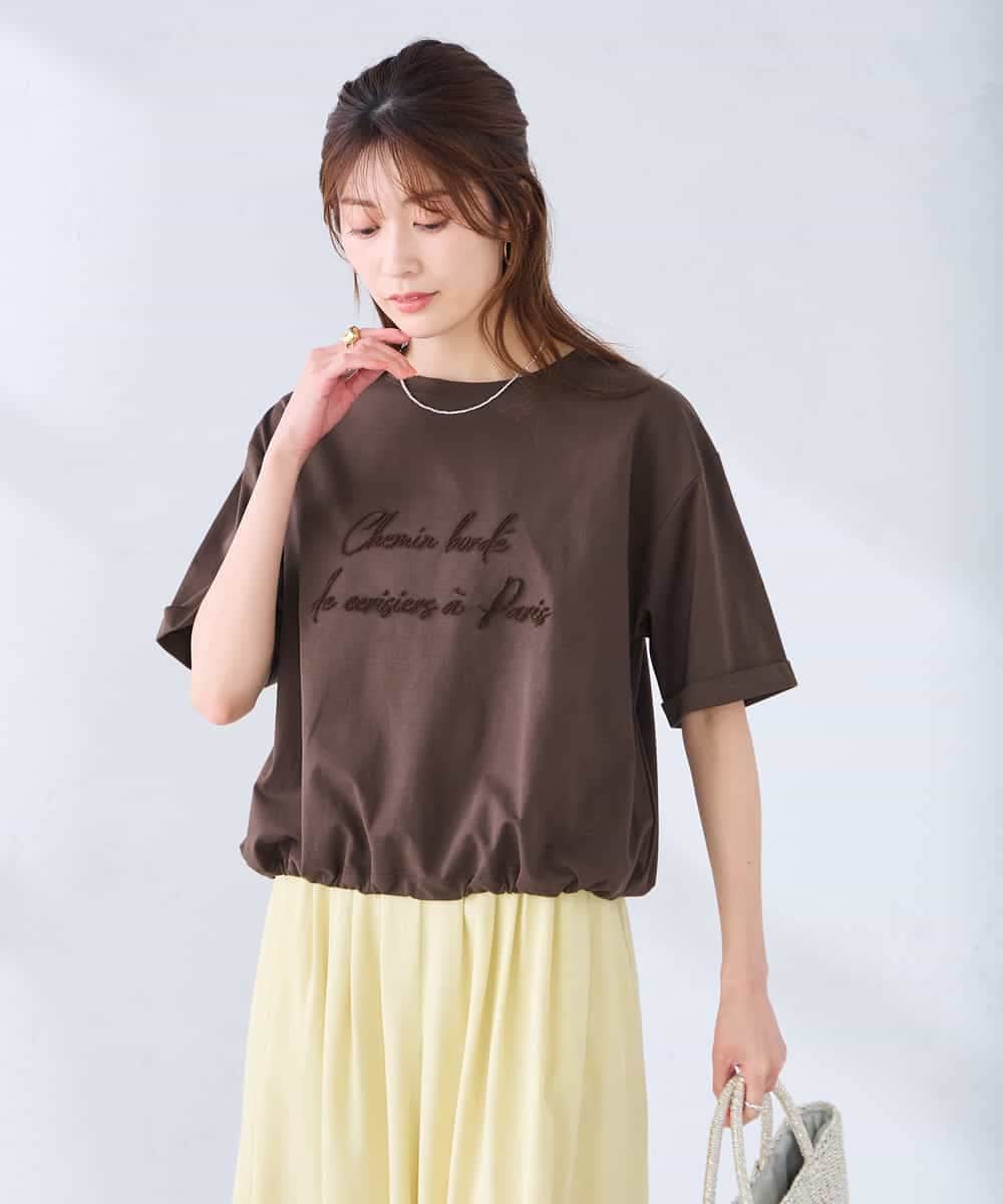 K2KGD38035 a.v.v(アー・ヴェ・ヴェ) 【新色追加】裾ドロストロゴTシャツ ブラウン