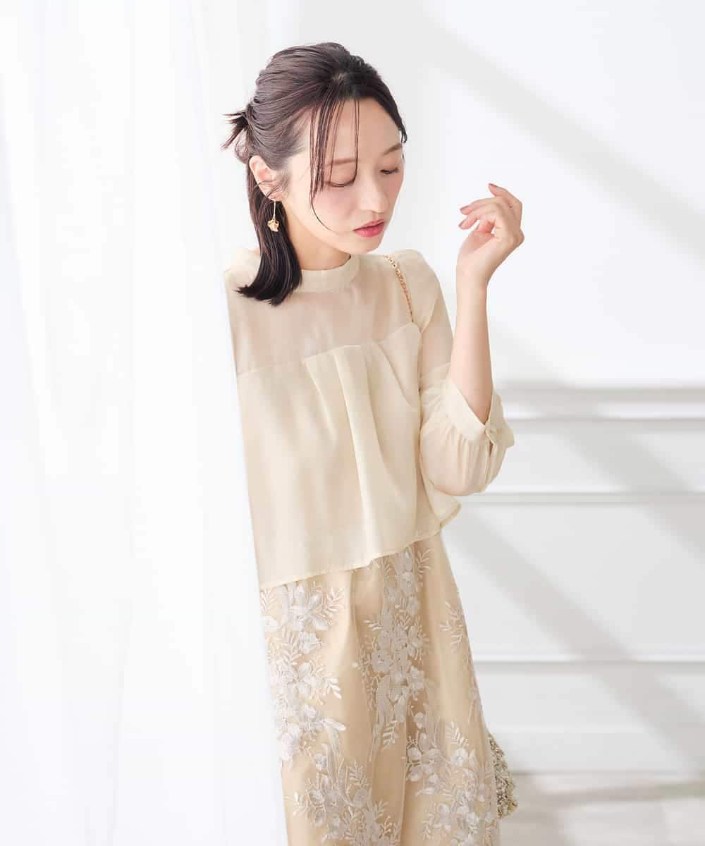 KAETF11169 a.v.v Elmi(アー・ヴェ・ヴェ) 【低身長サイズ/結婚式/お呼ばれに】チュール刺繍 スタンドカラーワンピース ベージュ