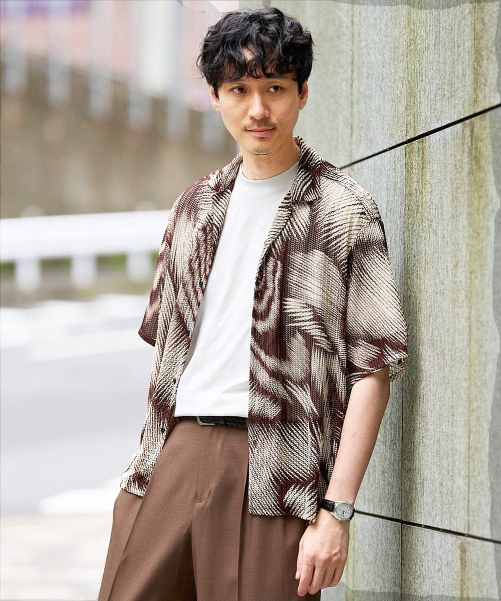 KHBHD84079 a.v.v MEN(アー・ヴェ・ヴェ) 〈シアー / 清涼感〉アートプリントオープンカラーシャツ【五分袖 / 洗濯機で洗える】 ブラウン