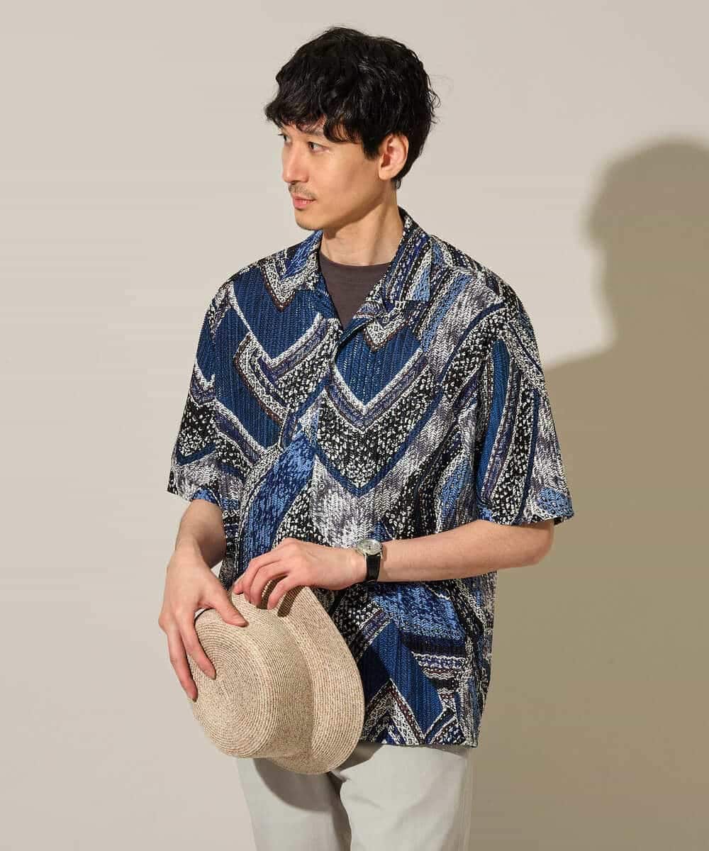 KHBHD84079 a.v.v MEN(アー・ヴェ・ヴェ) 〈シアー / 清涼感〉アートプリントオープンカラーシャツ【五分袖 / 洗濯機で洗える】 ブラウン