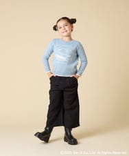 KJFAD80039 a.v.v KIDS(アー・ヴェ・ヴェ) [100-140]【a.v.v限定デザイン/しろくまとふろしきアート】すみっコぐらしジャカードニット ライトブルー