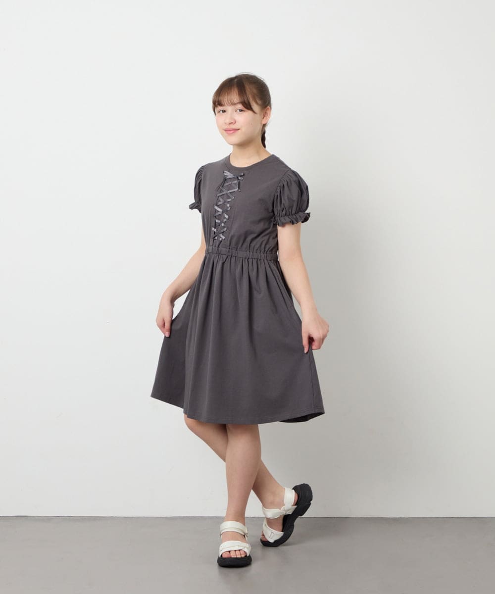 KJPGD01034 a.v.v KIDS(アー・ヴェ・ヴェ) [120-160]【接触冷感/毛玉になりにくい】レースアップフレアワンピース ダークグレー