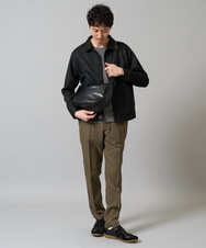 KT5AD51054 a.v.v MEN(アー・ヴェ・ヴェ) フェイクレザーハーフムーンショルダーバッグ ベージュ