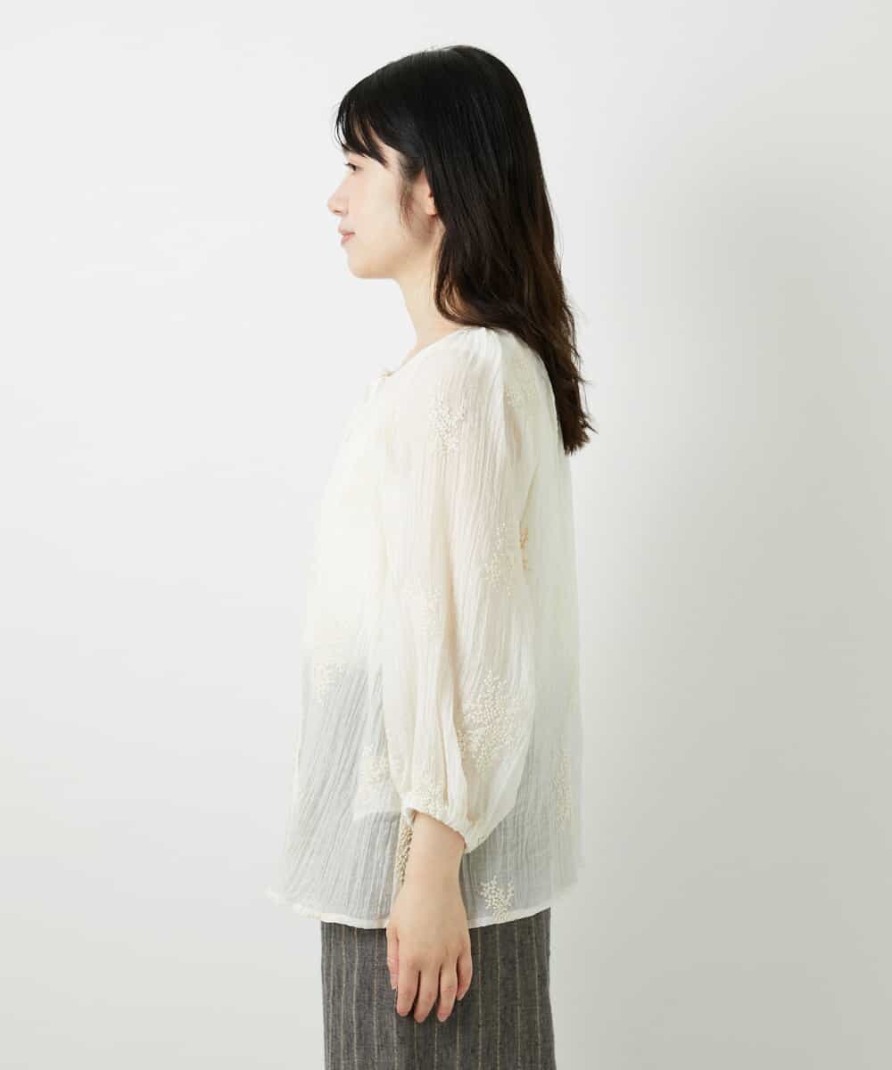 NHBGF93290 GIANNI LO GIUDICE(小さいサイズ)(メゾン ドゥ サンク) 楊柳フラワー刺しゅうブラウス ホワイト