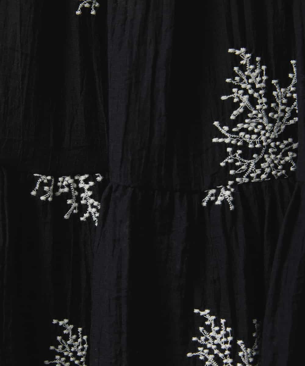 NHEGF93390 GIANNI LO GIUDICE(小さいサイズ)(メゾン ドゥ サンク) 楊柳フラワー刺しゅうワンピース ベージュ