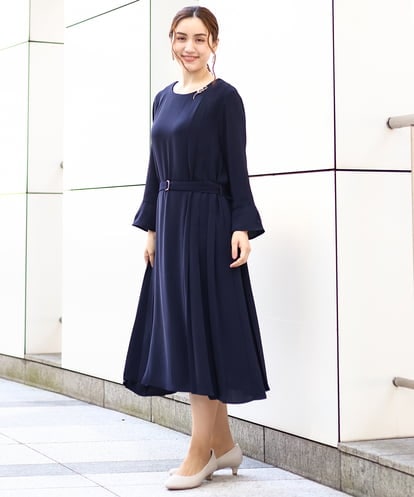 OLEDA06179 eur3 【大きいサイズ/11号サイズあり】プリーツタックワンピース