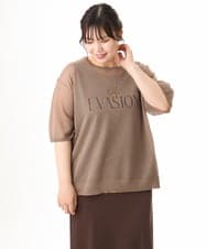 OLFHD07069 eur3(エウルキューブ) 【大きいサイズ/a.v.v×eur3】シア―ロゴプリントニット モカ
