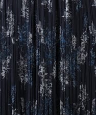 OLHID11089 eur3(エウルキューブ) 【大きいサイズ/a.v.v×eur3/洗える】フラワープリントランダムプリーツスカート ネイビー