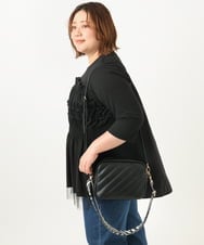 OZ5KA21089 eur3(エウルキューブ) ステッチスクエアショルダーバッグ ブラック(94)