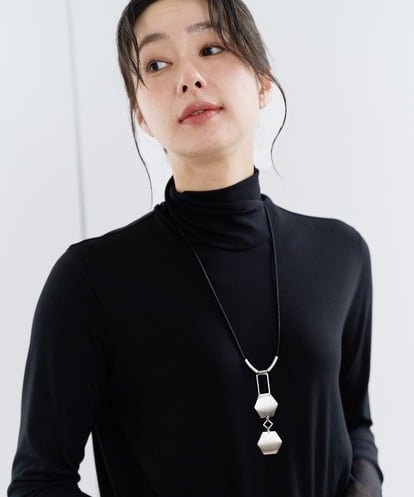 PG2EE03098 GEORGES RECH  [日本製]ロッカクメタリックネックレス