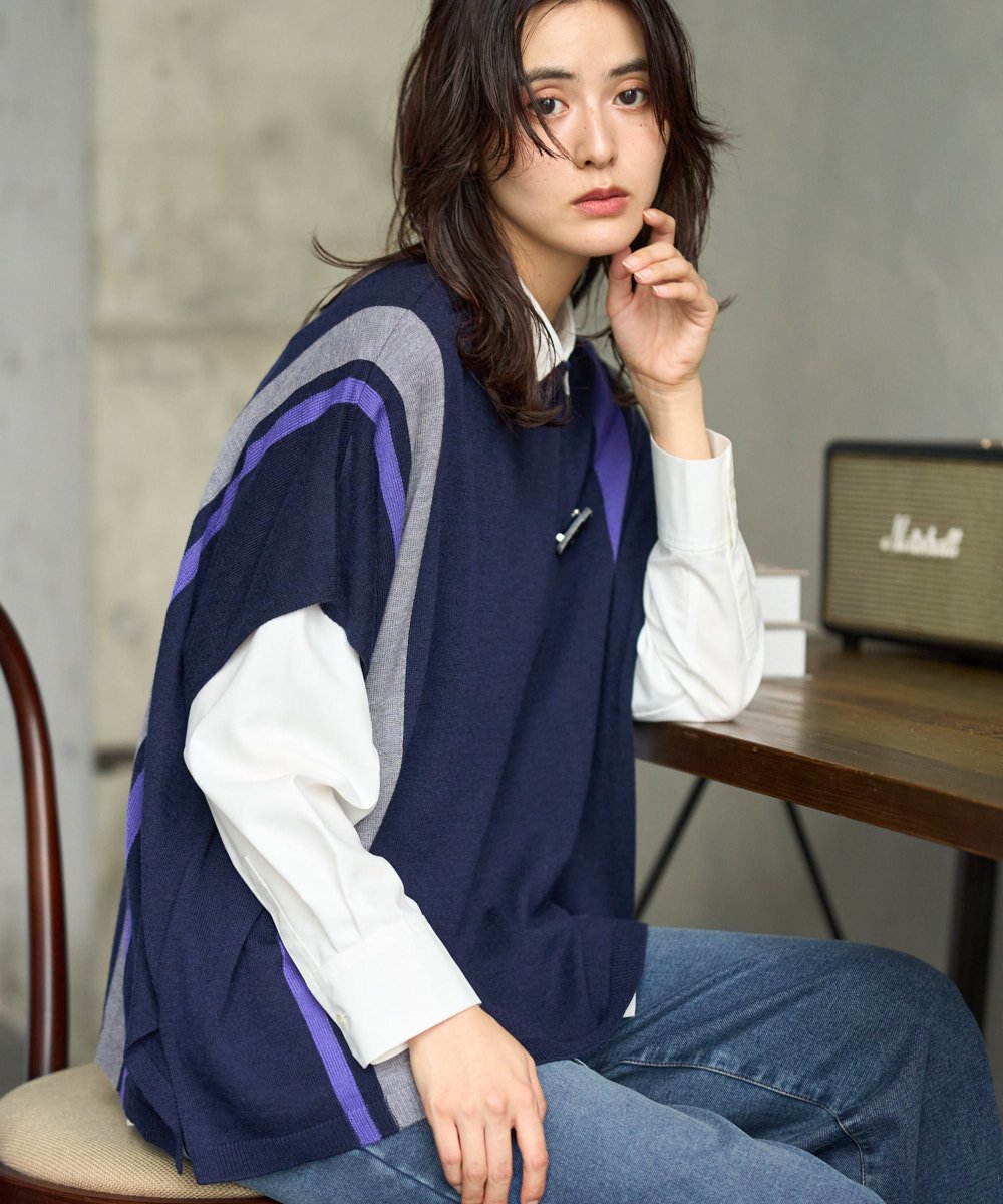 PZFAG13230 GEORGES RECH(ジョルジュ・レッシュ) カラーブロックニットポンチョ ネイビー