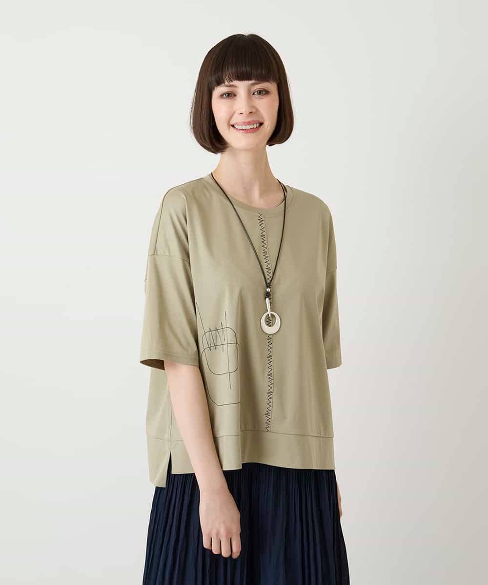 R6KIE10190 HIROKO BIS(小さいサイズ)(メゾン ドゥ サンク) 【小さいサイズ/接触冷感】ミシンステッチボクシーシルエットTシャツ カーキ