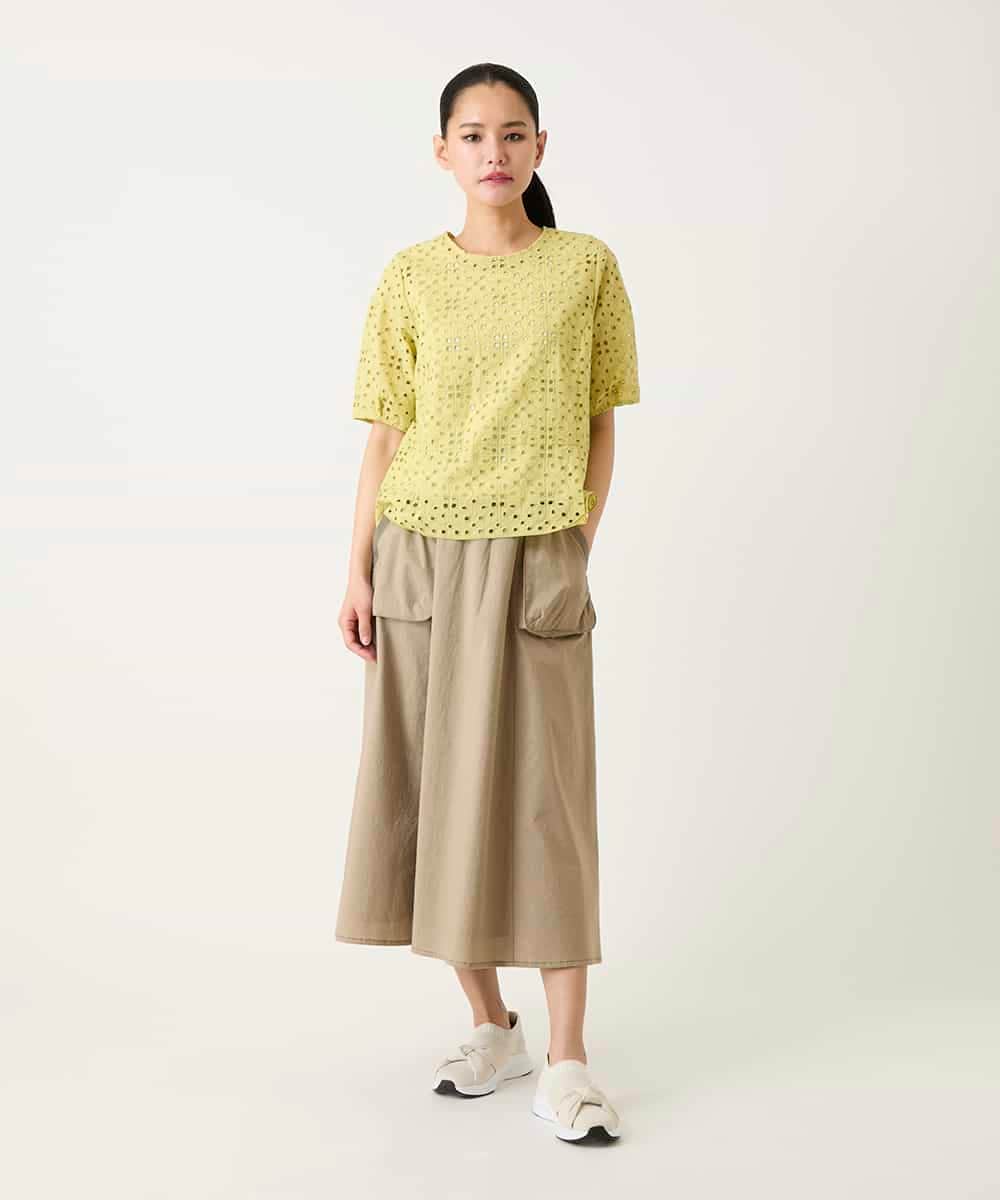 RBBFD33270 HIROKO BIS(ヒロコ ビス) アイレット刺繍タックヘムブラウス /洗える ライトイエロー