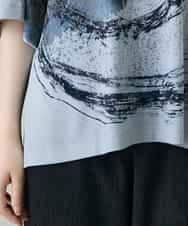 RHKHE05390 HIROKO KOSHINO(ヒロココシノ) 墨絵プリントデザインTシャツ /日本製/洗える ブルーグレー